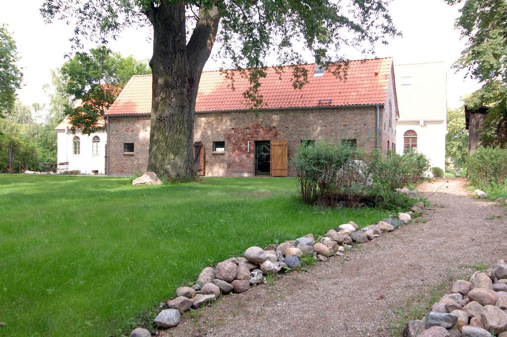 Kavaliershaus Schloss Bluecher Am Finckenersee Luaran gambar